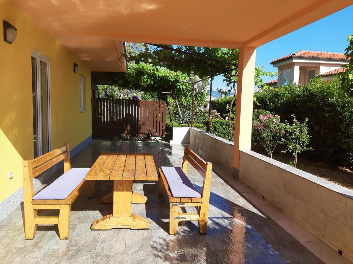 Cozy Apartments With Sea View Нови-Винодолски Экстерьер фото