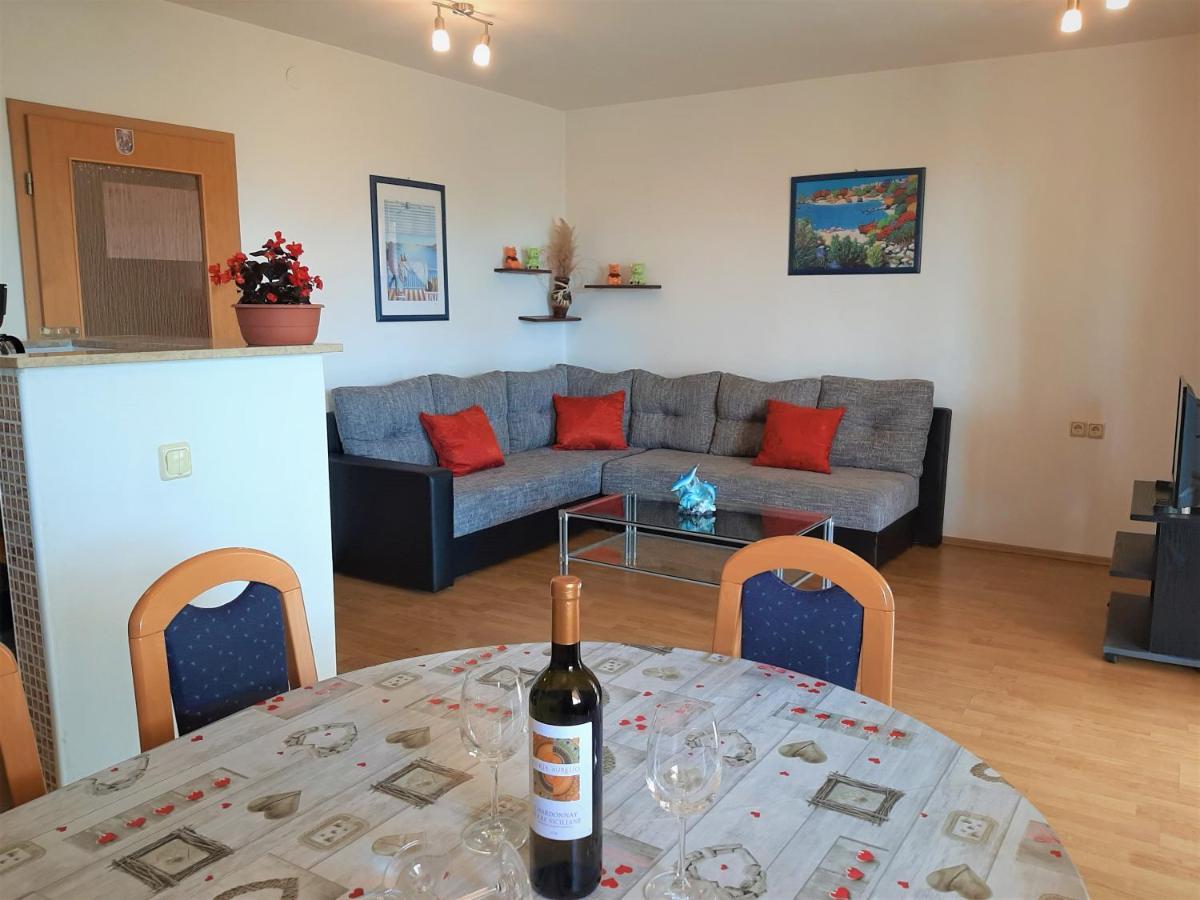 Cozy Apartments With Sea View Нови-Винодолски Экстерьер фото