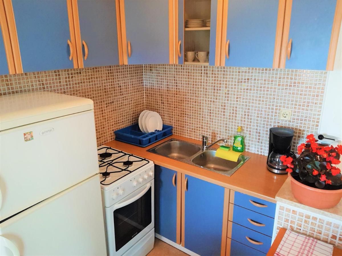 Cozy Apartments With Sea View Нови-Винодолски Экстерьер фото